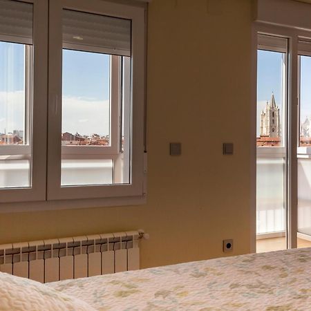 The View - Apartamento reformado con vistas a la Catedral León Exterior foto