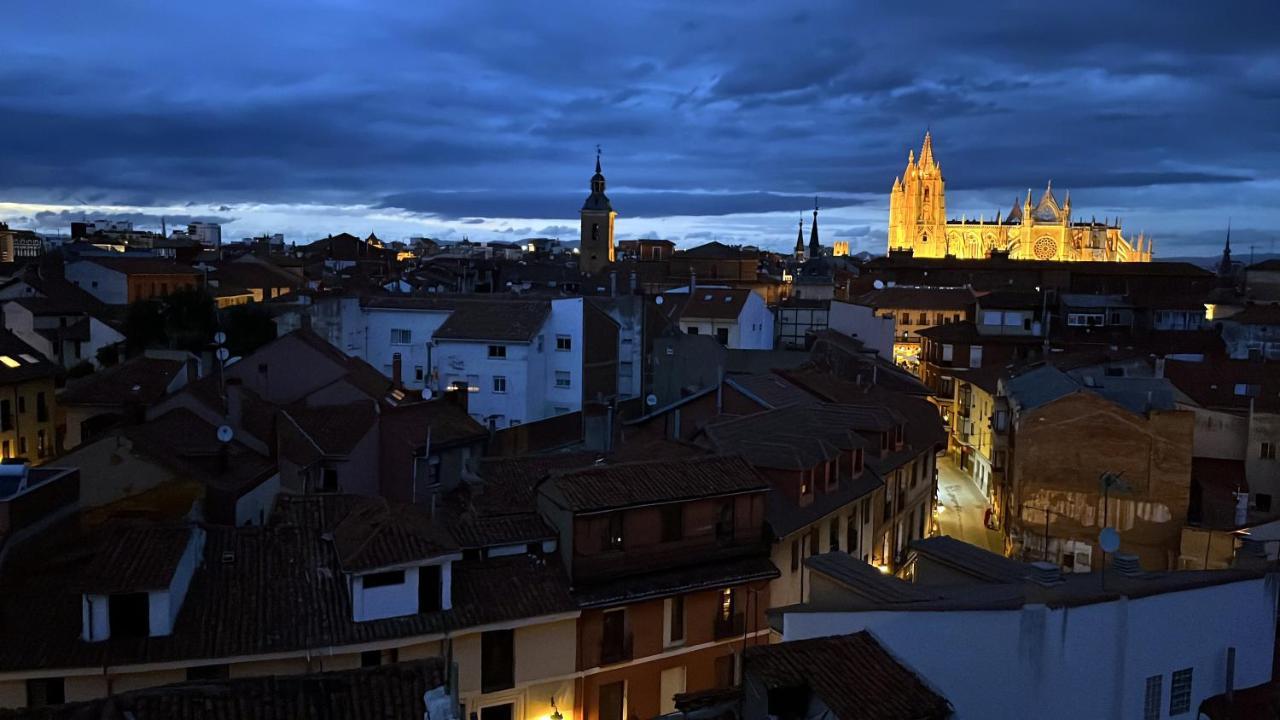 The View - Apartamento reformado con vistas a la Catedral León Exterior foto